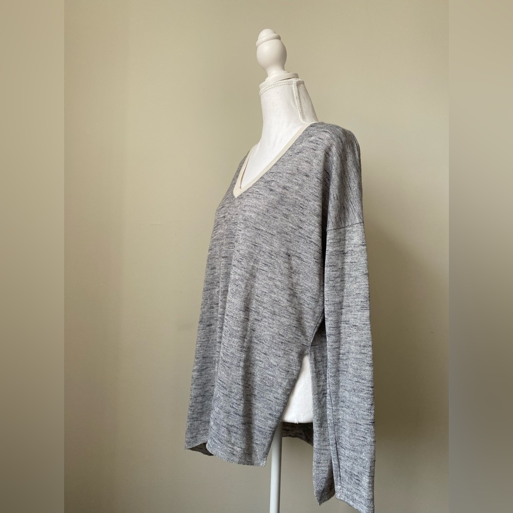 Aritiza Wilfred Sweater - Picture 3 of 4